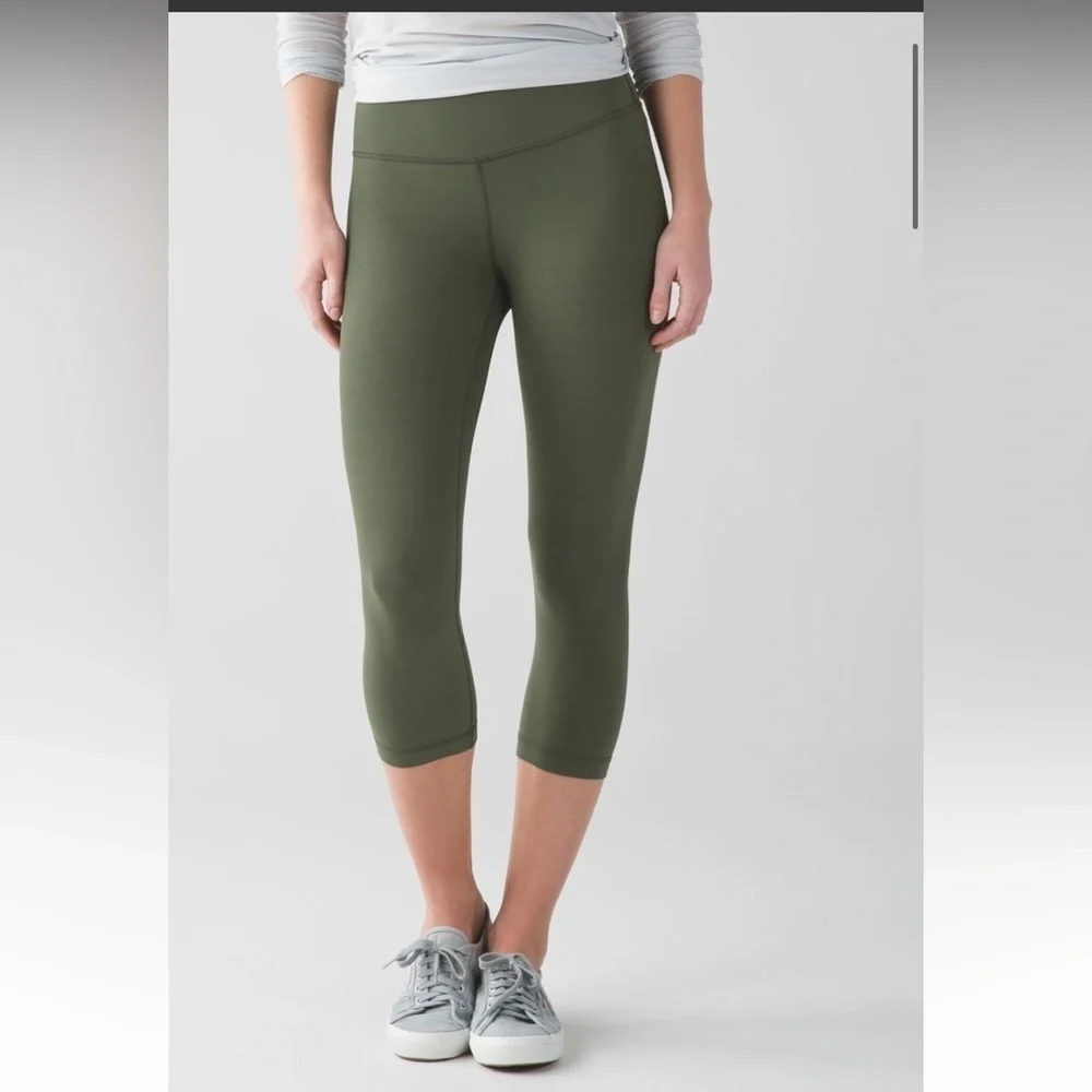Lululemon Align Cropped leggings capris running moss olive Fatigue mid rise